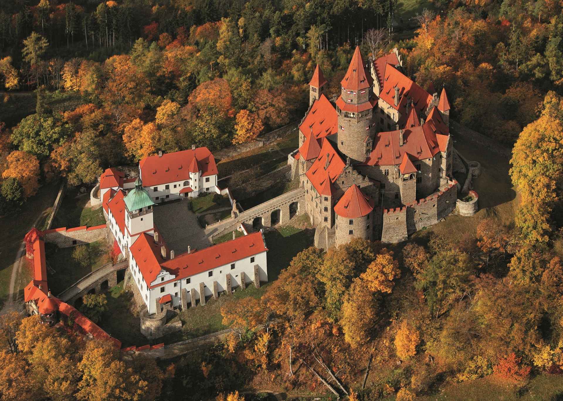 From the castle to the underground - from Bouzov to the caves