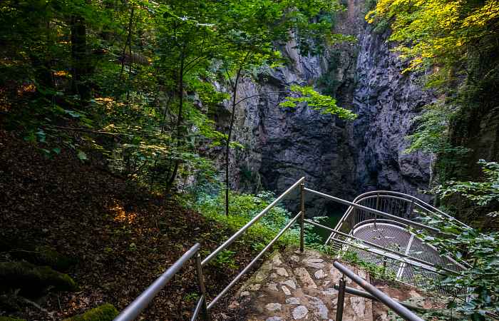 Nature trail Around the Hranice Abyss