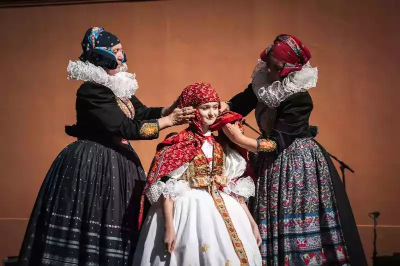 Ženský lidový oděv na Hané