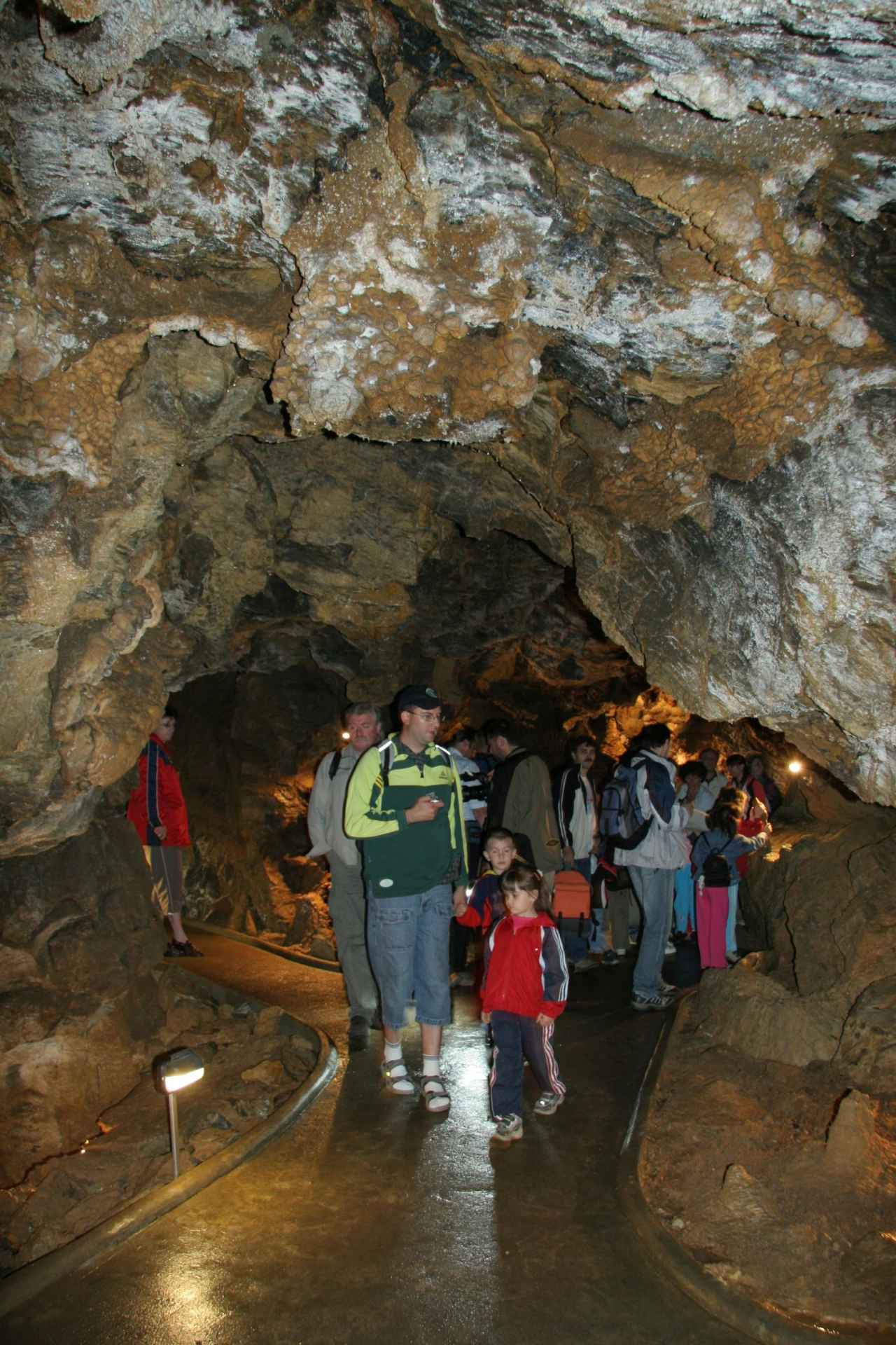 Zbrašovské aragonitové jeskyně