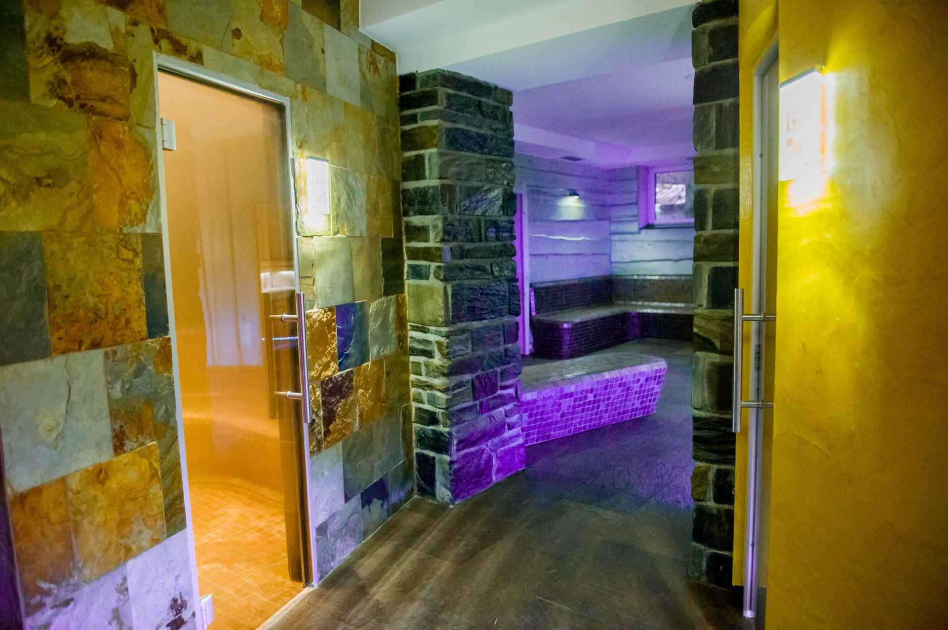 Wellness hotel Hluboký dvůr