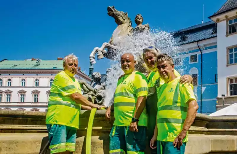 Křest knihy: Jsme tady pro vás