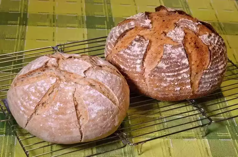 Kurz pečení chleba z droždí i kvásku s janou Berkovou