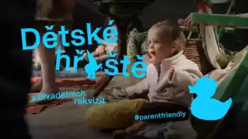 Dětské hřiště z divadelních rekvizit