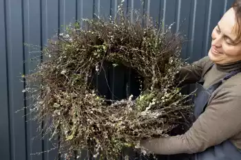 Květinové workshopy s večeří - jarní věnec