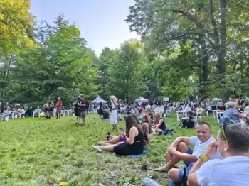 Letní vinný festival v Bezručových sadech