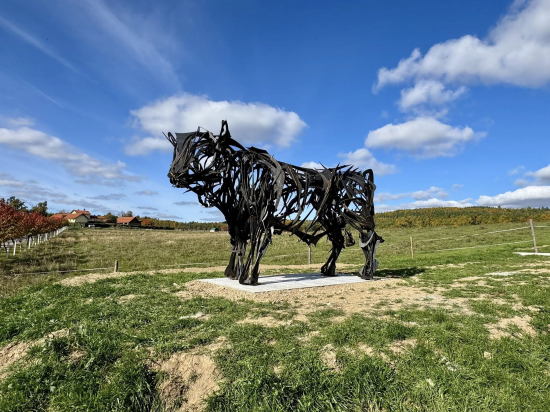 Nová dominanta Běleckého Mlýna: ocelový býk Bohdan