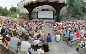 Letní kino v Olomouci startuje sezonu – s novým provozovatelem, lepší technikou a bohatým programem