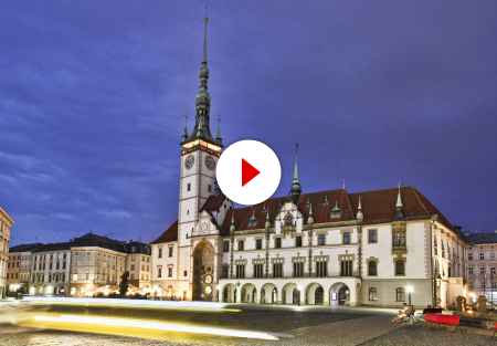Das Rathaus mit der astronomischen Uhr