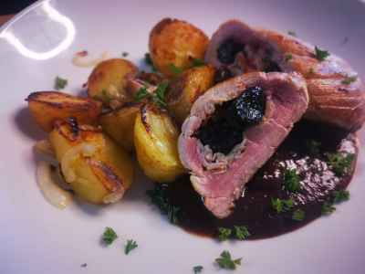 Vepřová panenka se švestkami